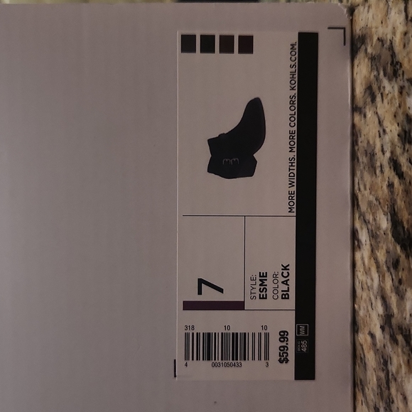 Suede double-buckle boots - Picture 3 of 3